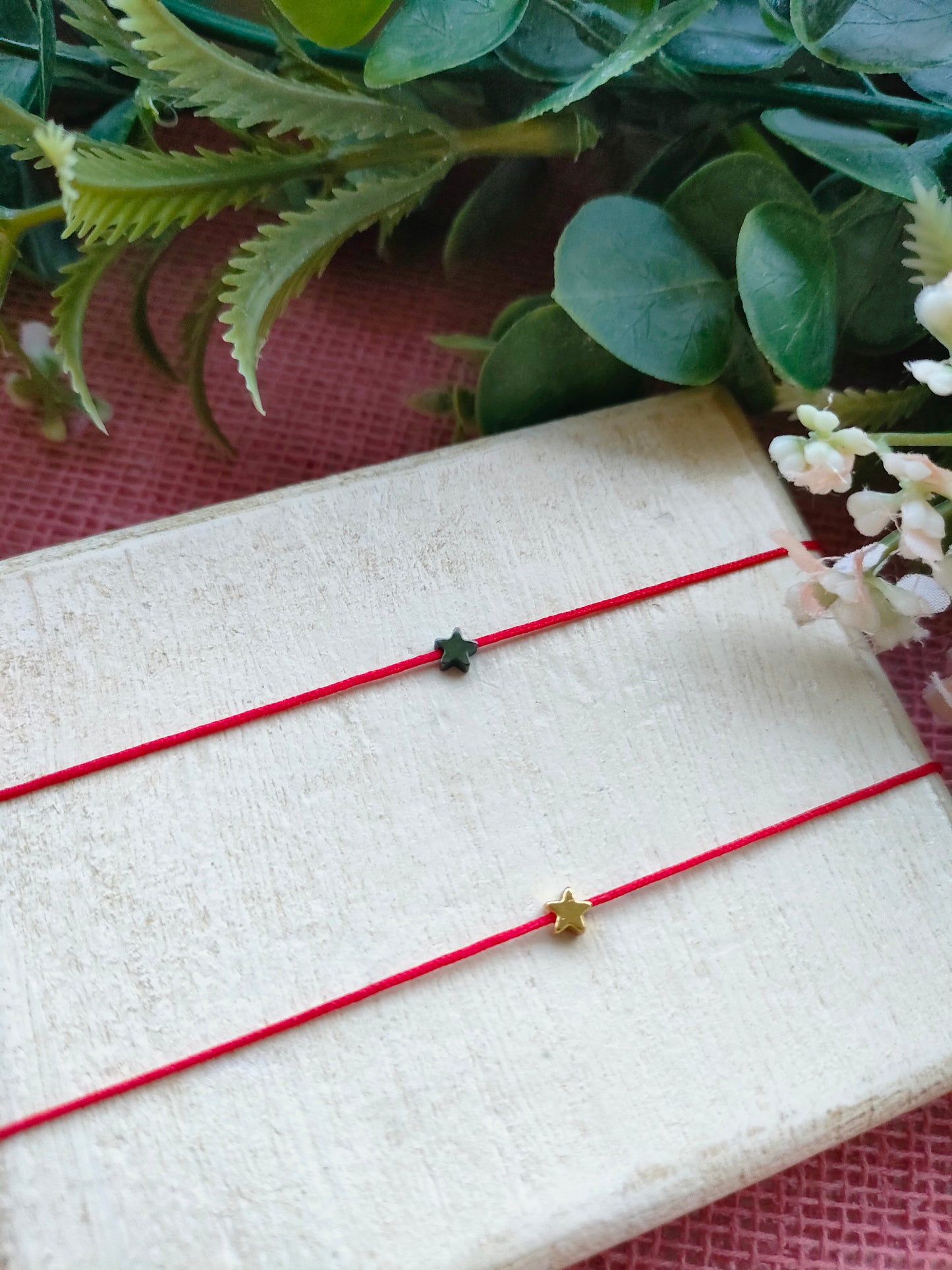 Bracelet rouge étoile